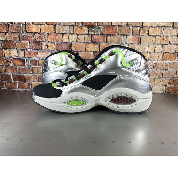 Size 9.5 - Reebok Question Mid x Illumination's Minions Gru's Lab 2020 - Picture 7 of 7